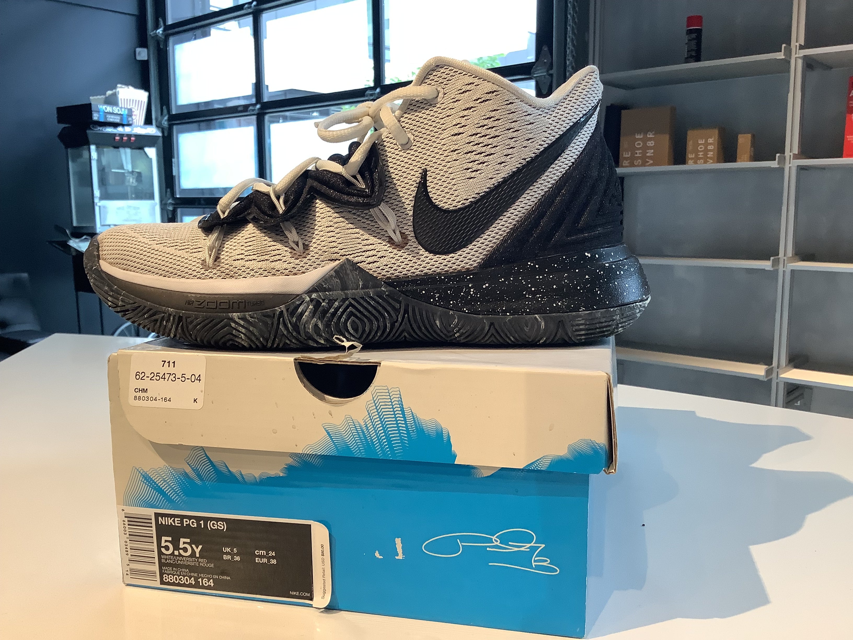 Cookie and cream kyrie 5 online